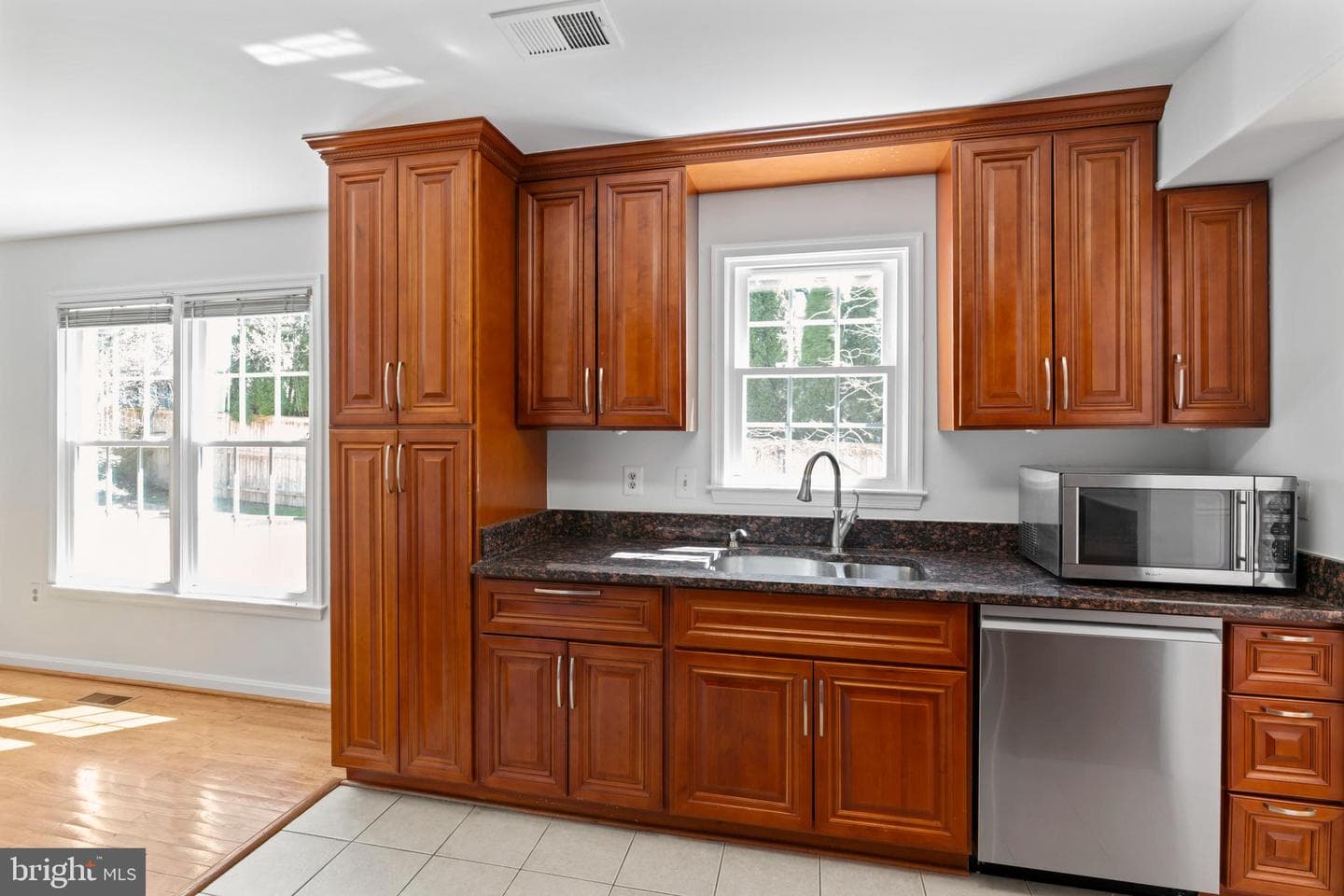 9 Coachlamp Court photo 18