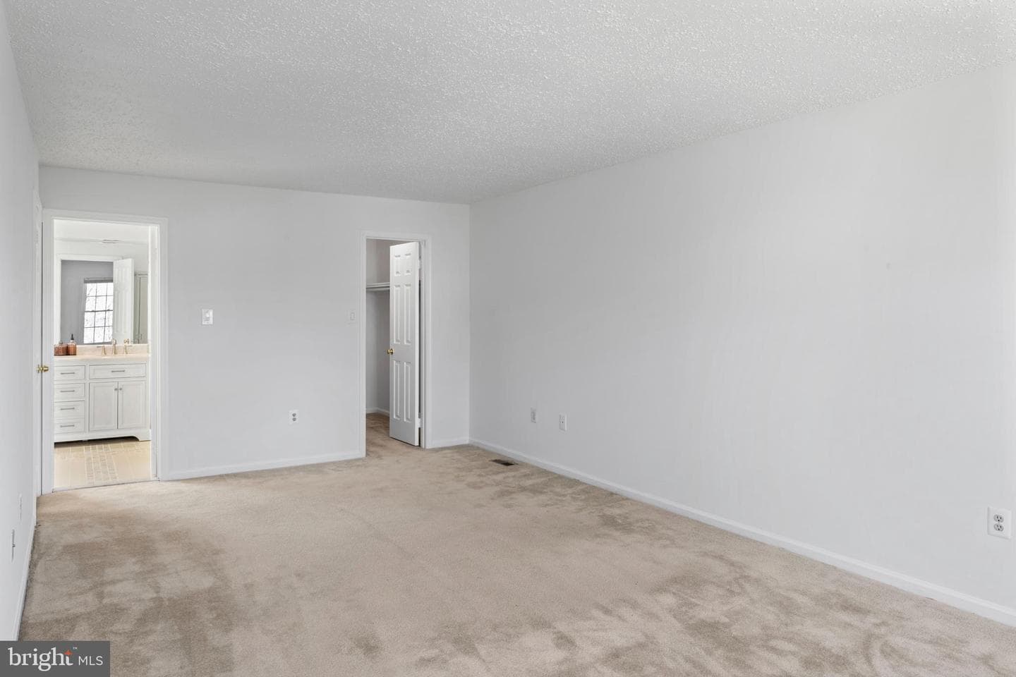 9 Coachlamp Court photo 34