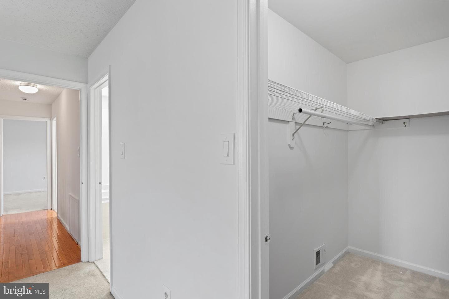 9 Coachlamp Court photo 35