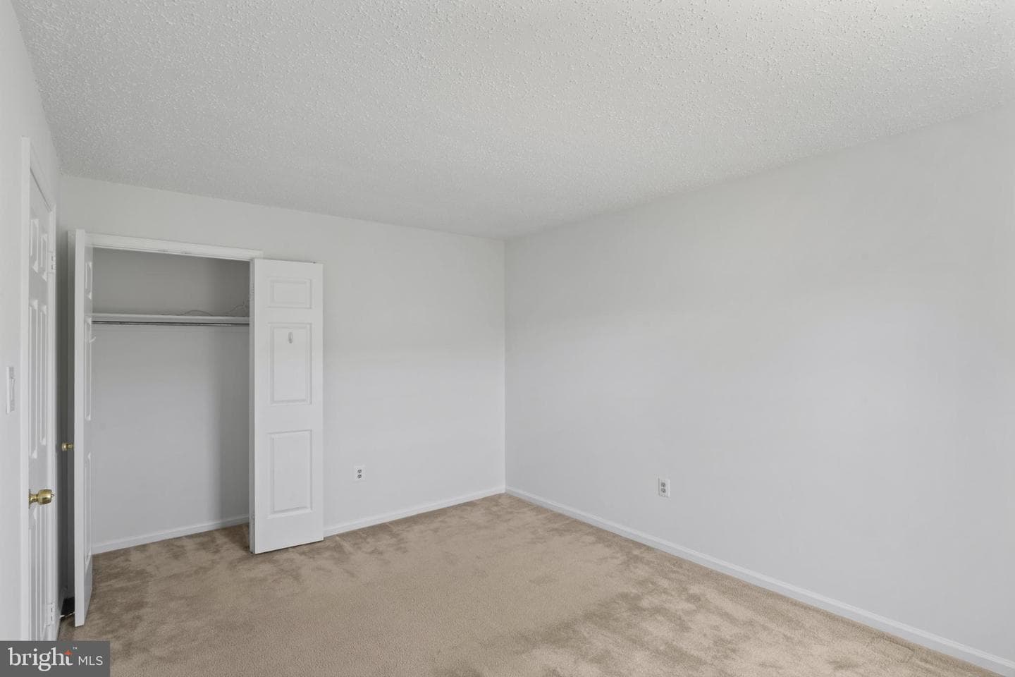 9 Coachlamp Court photo 41