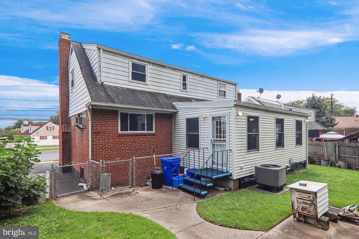 9507 Adelphi Road photo 38