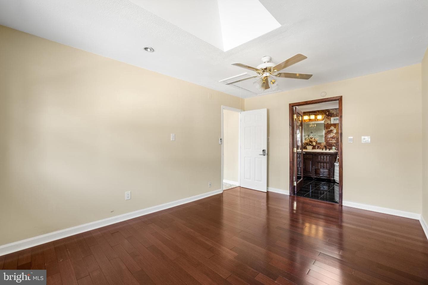 4104 Tulare Drive photo 16