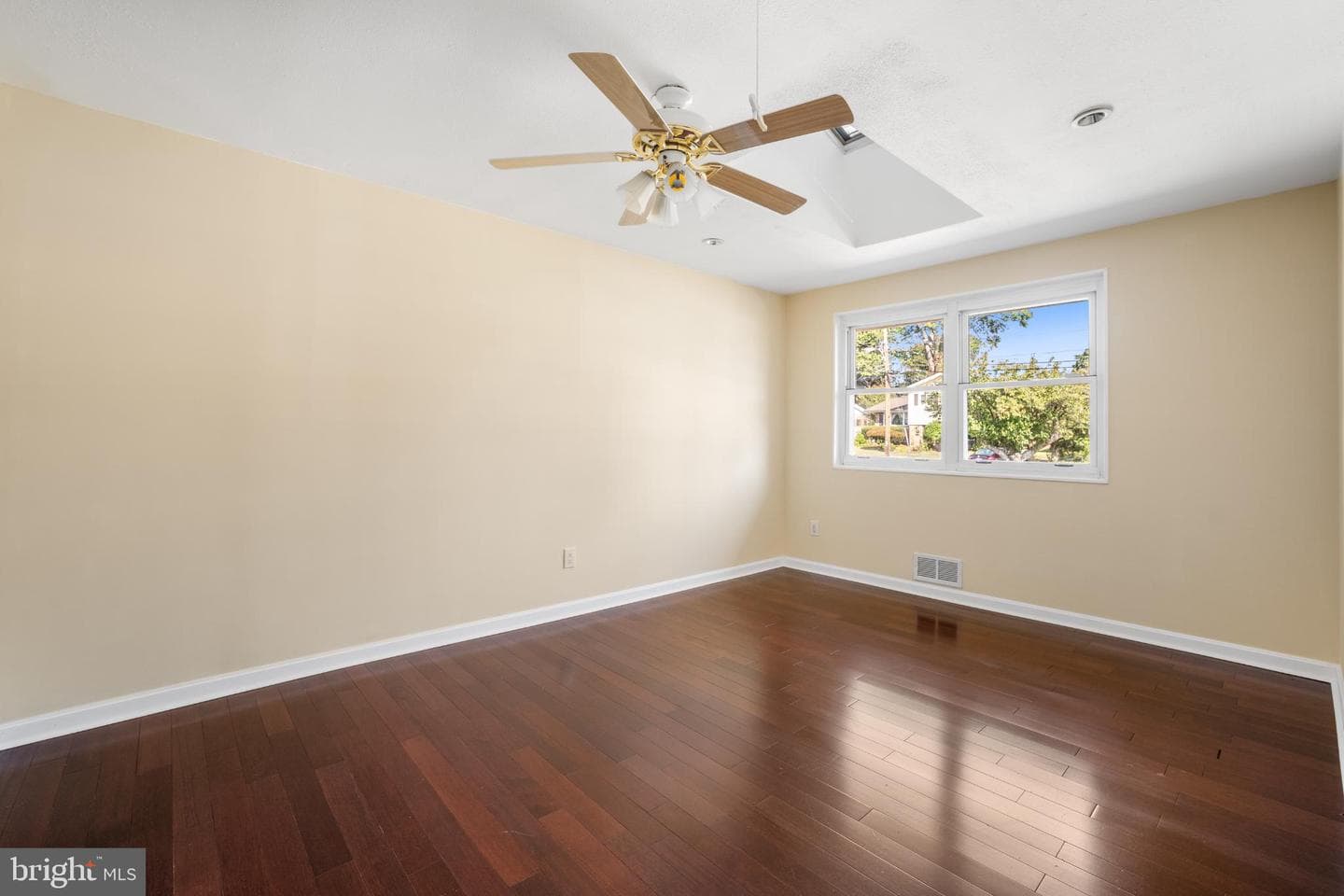 4104 Tulare Drive photo 18
