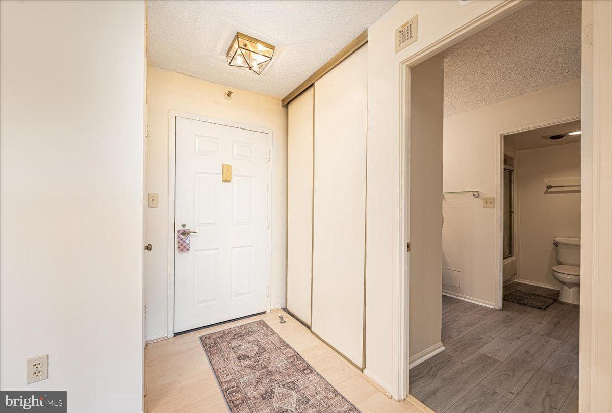 15101 Interlachen Drive #1-807 photo 10