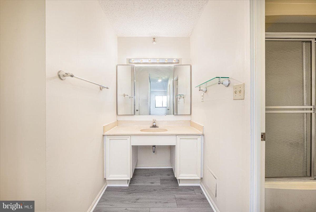 15101 Interlachen Drive #1-807 photo 32
