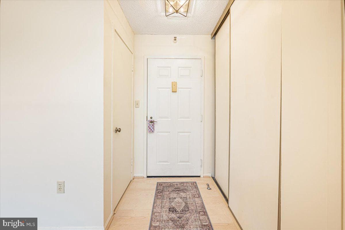 15101 Interlachen Drive #1-807 photo 9