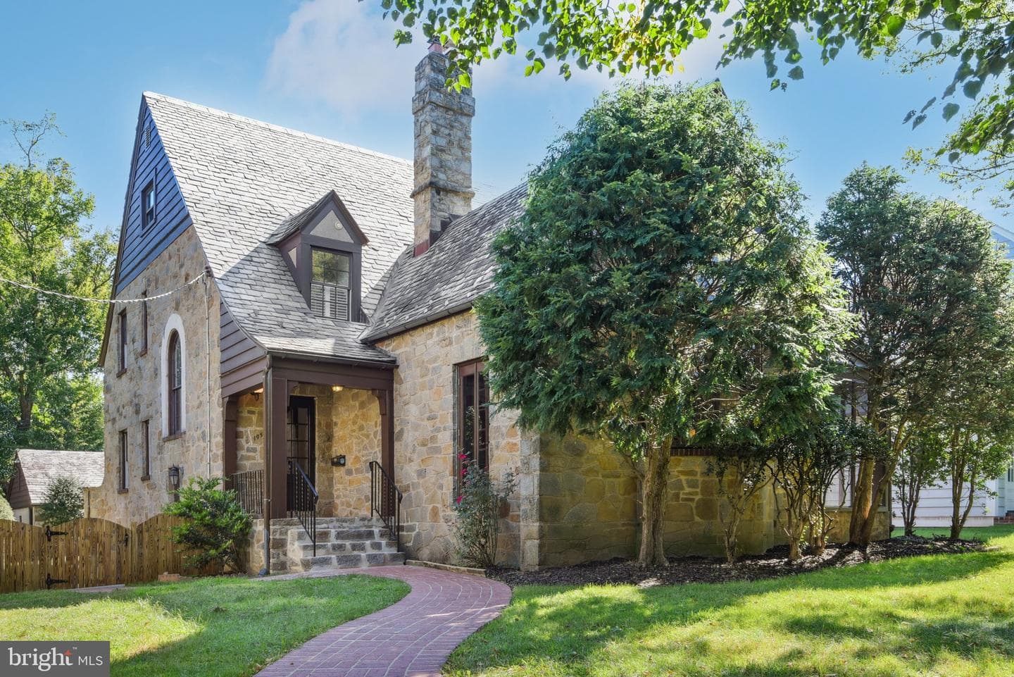 105 Summerfield Road