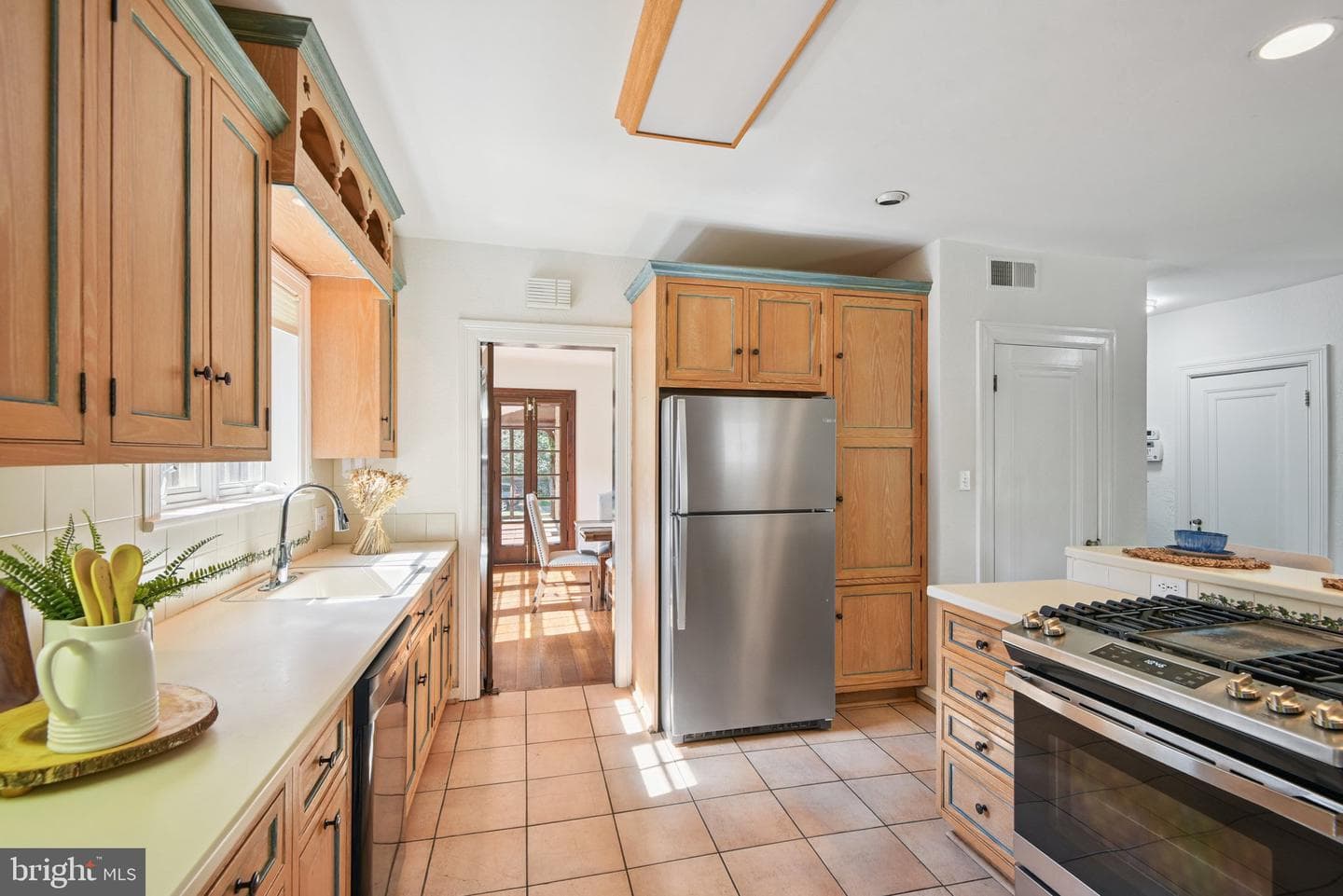 105 Summerfield Road photo 18
