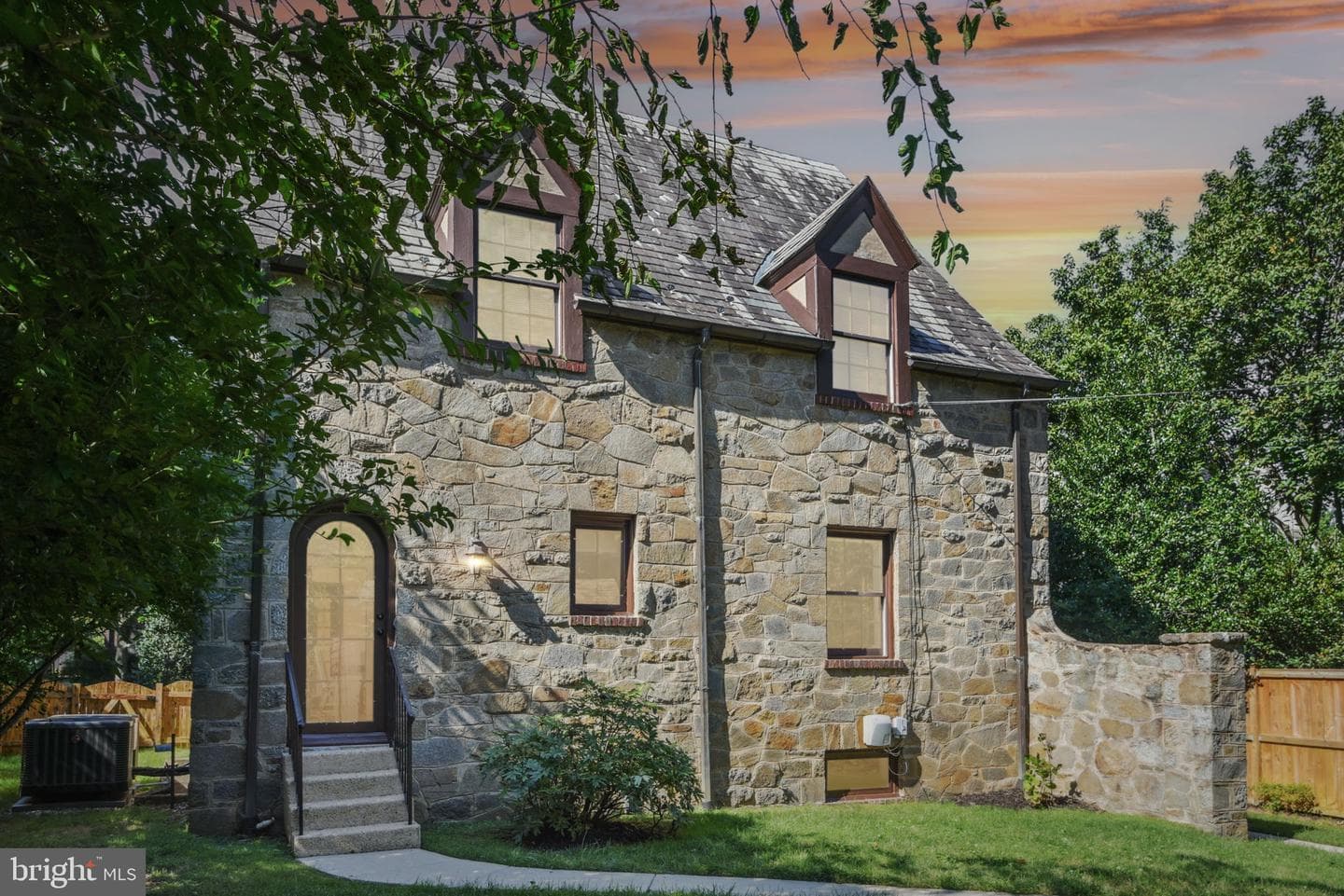 105 Summerfield Road photo 52