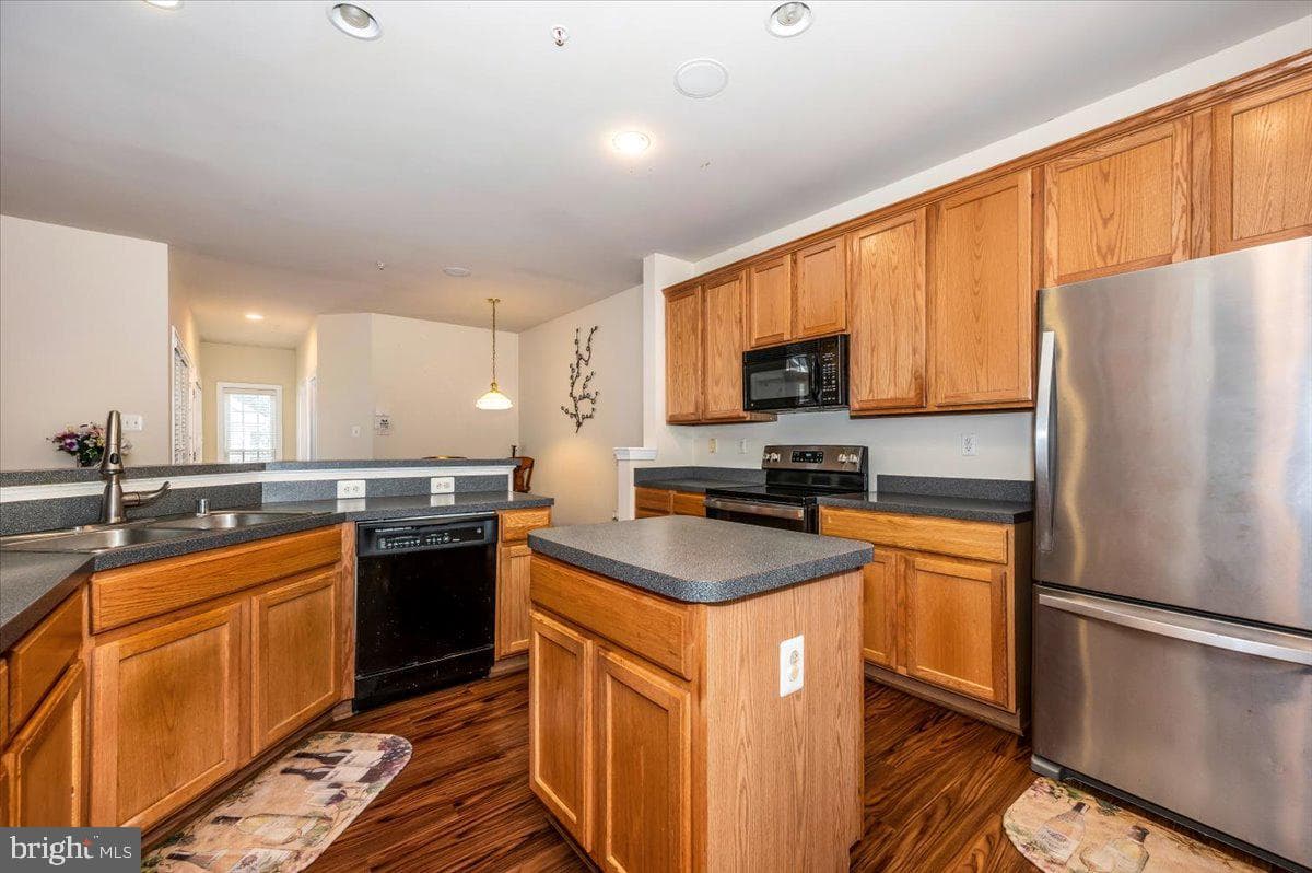 23418 Tailor Shop Place photo 8
