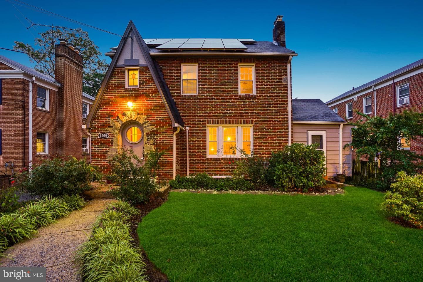8509 Flower Avenue, Takoma Park