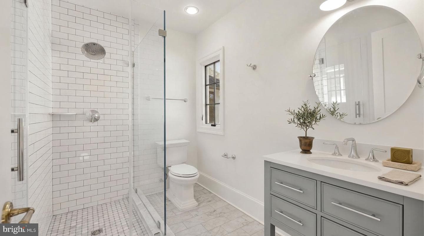 7611 Fairfax Road photo 32