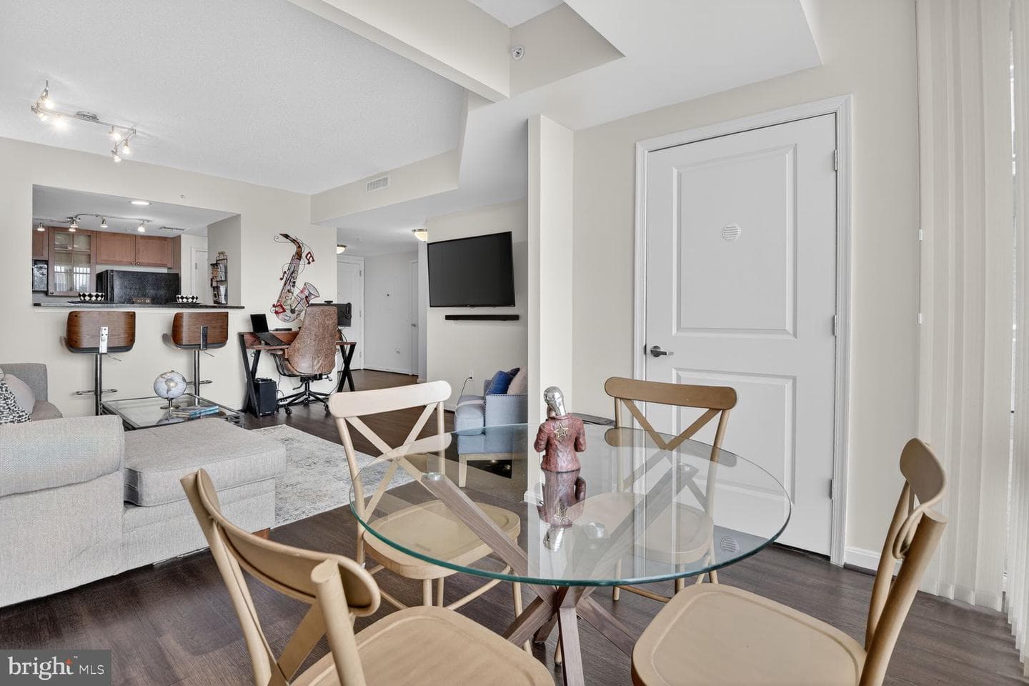 930 Wayne Avenue #907 photo 10