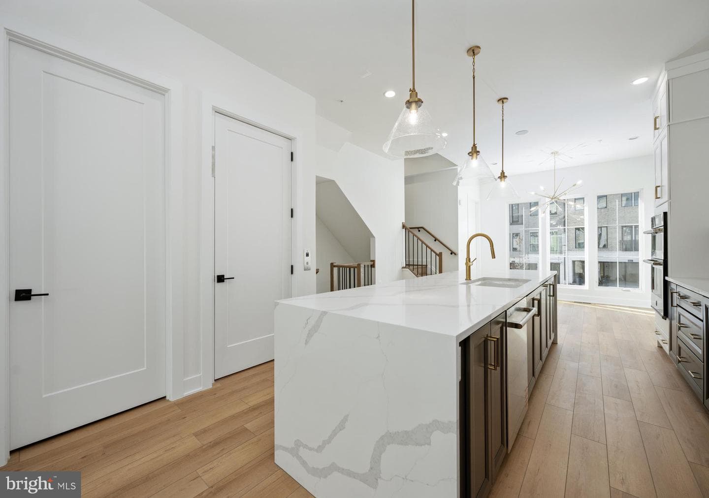 8612 Erdem Place photo 3
