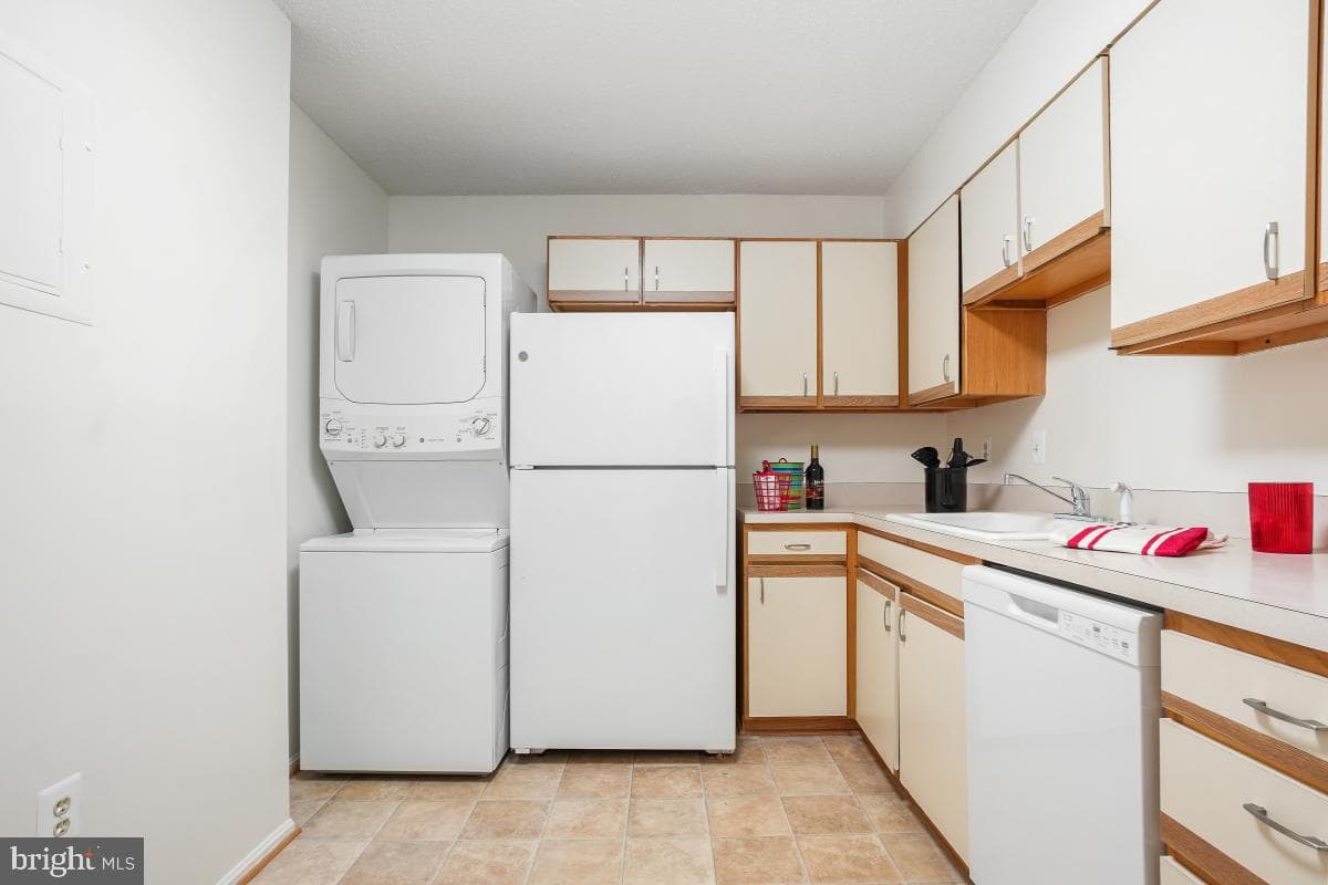 15107 Interlachen Drive #2-321 photo 20