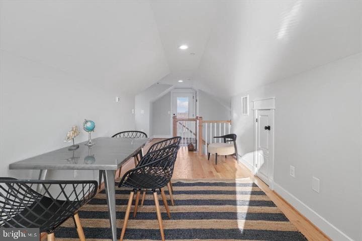 2806 Norbeck Road photo 32