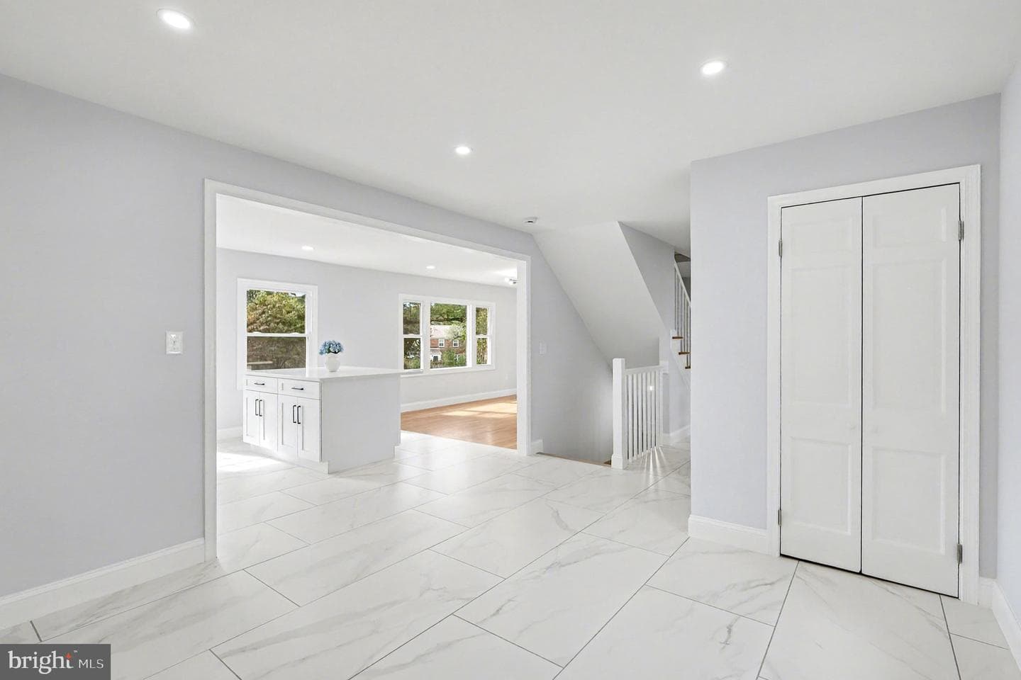 2428 White Horse Lane photo 12