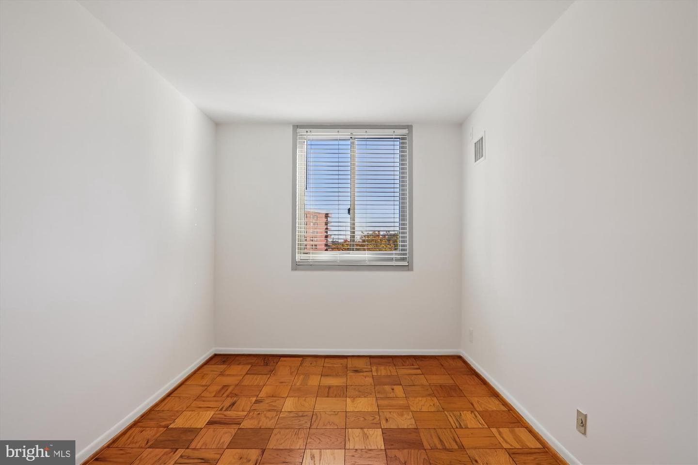 4601 N Park Avenue N #604 photo 32