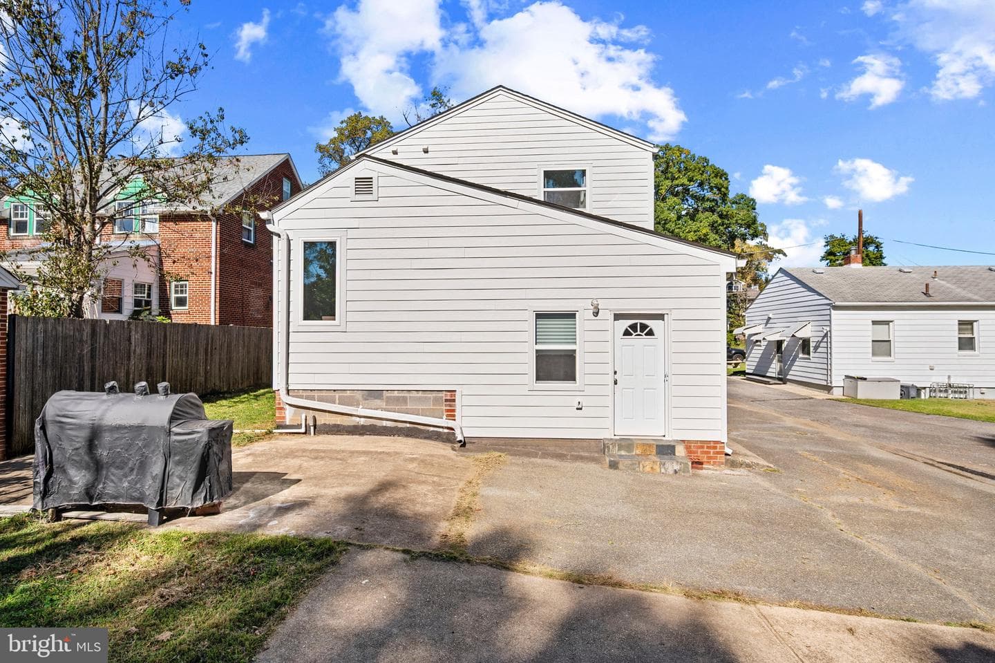 708 Hankin Street photo 29