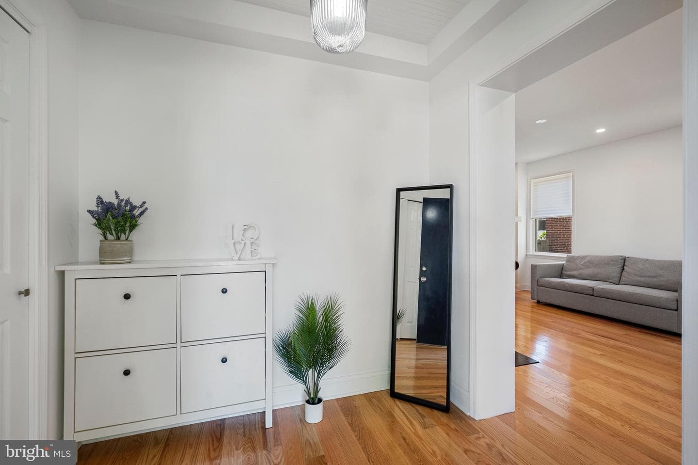 708 Hankin Street photo 3