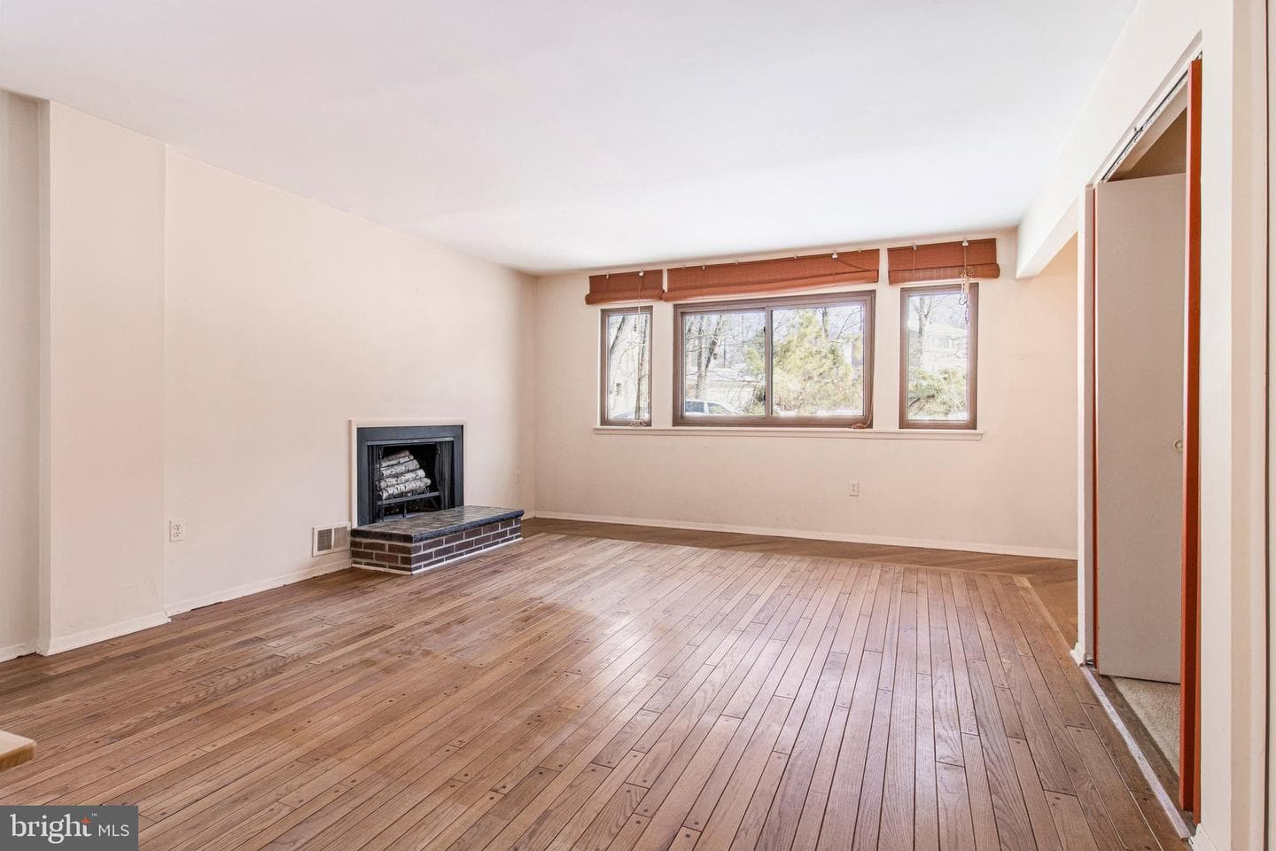 14816 Stonegate Terrace photo 24