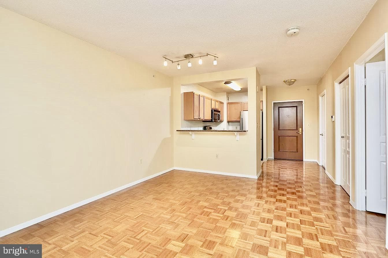 7111 Woodmont Avenue #103 photo 5