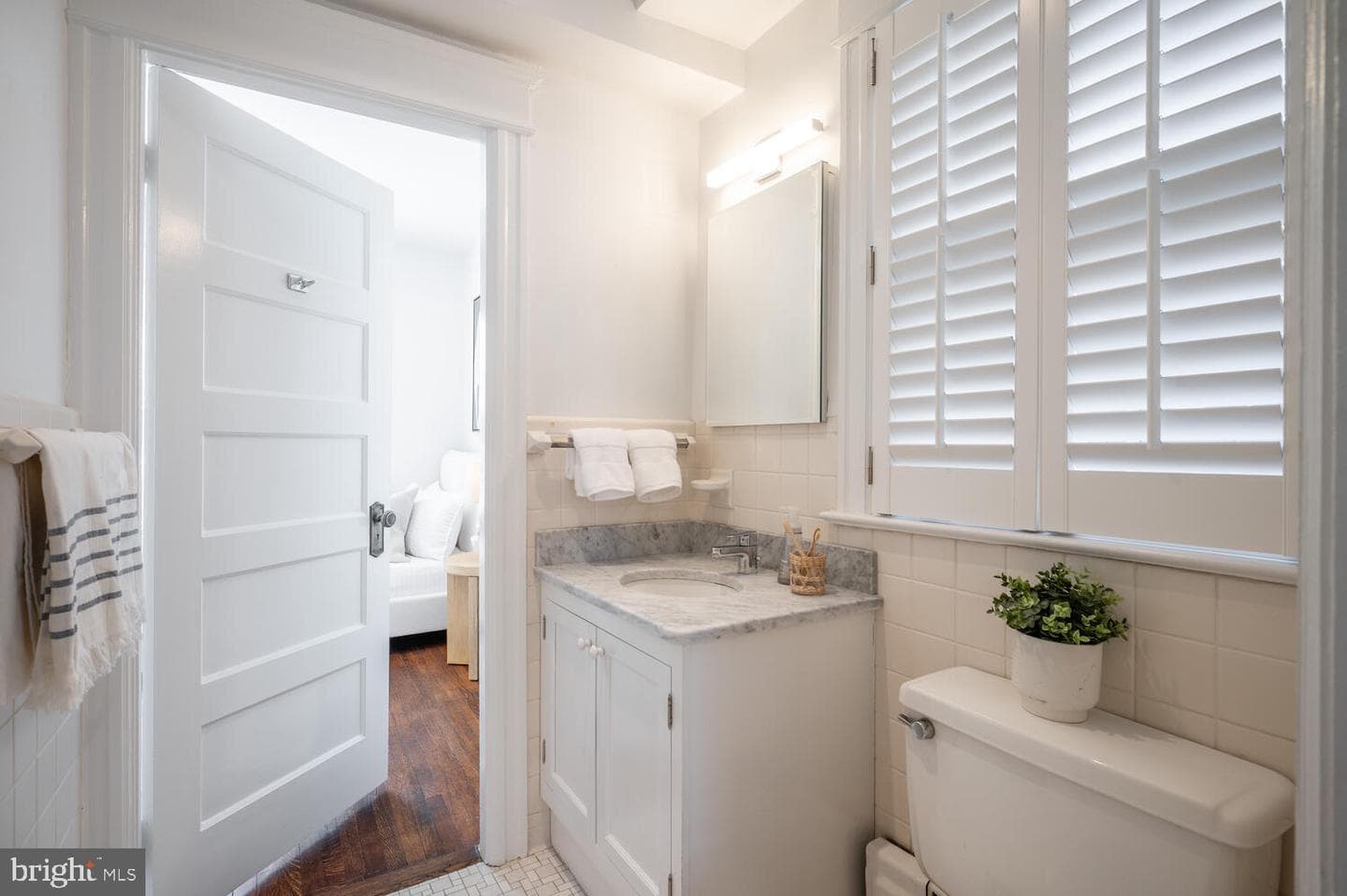 28 W Irving Street photo 30