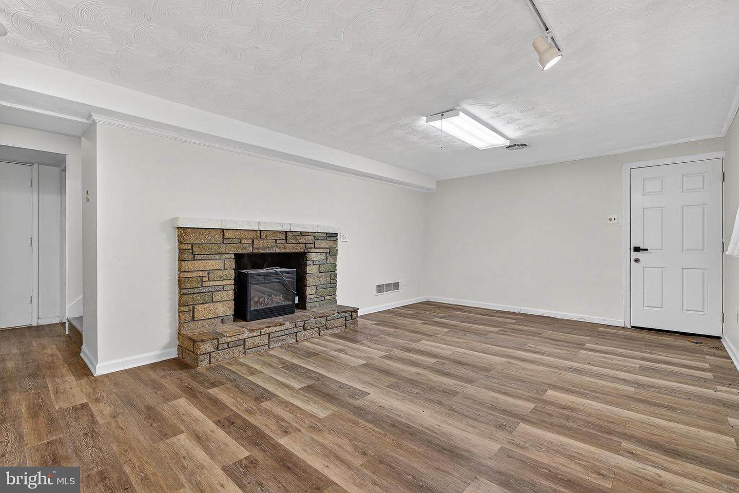7 Shaw Avenue photo 16