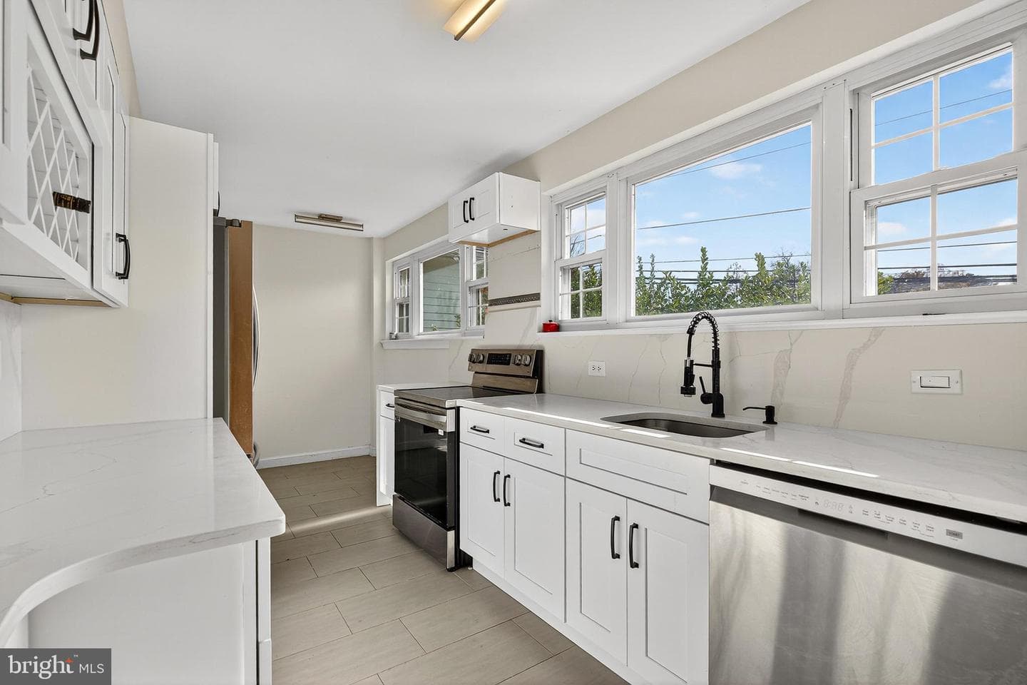7 Shaw Avenue photo 9