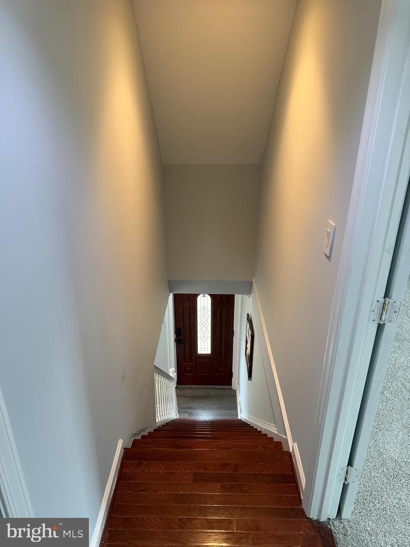 13113 Ardennes Avenue photo 11