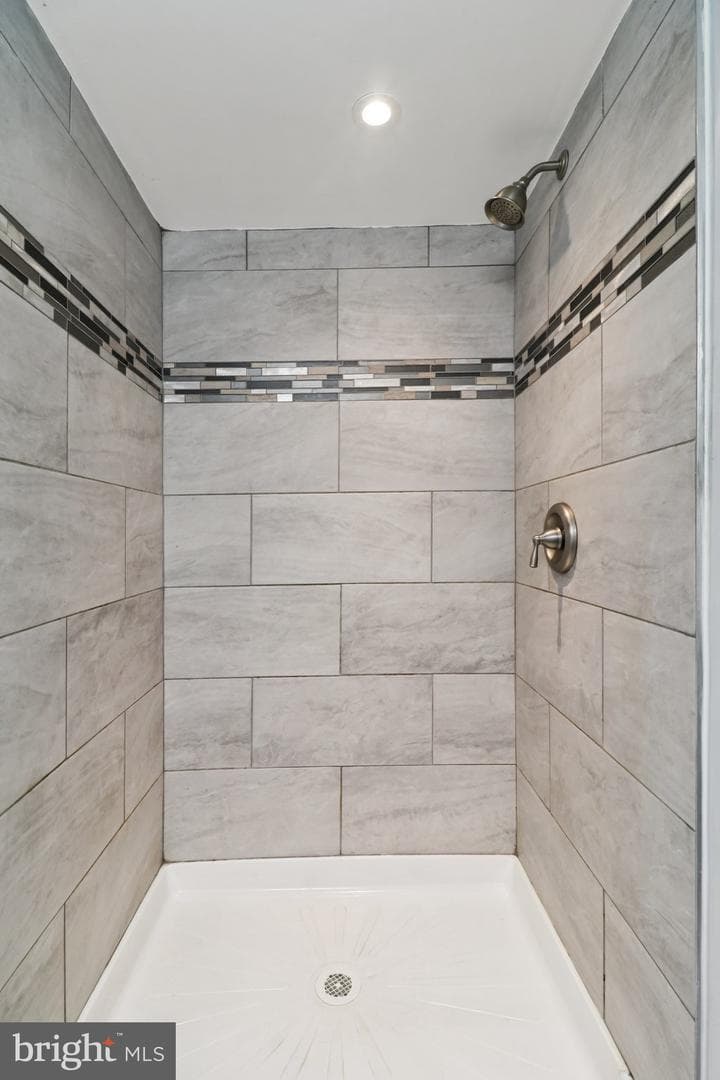 11515 Orebaugh Avenue photo 43