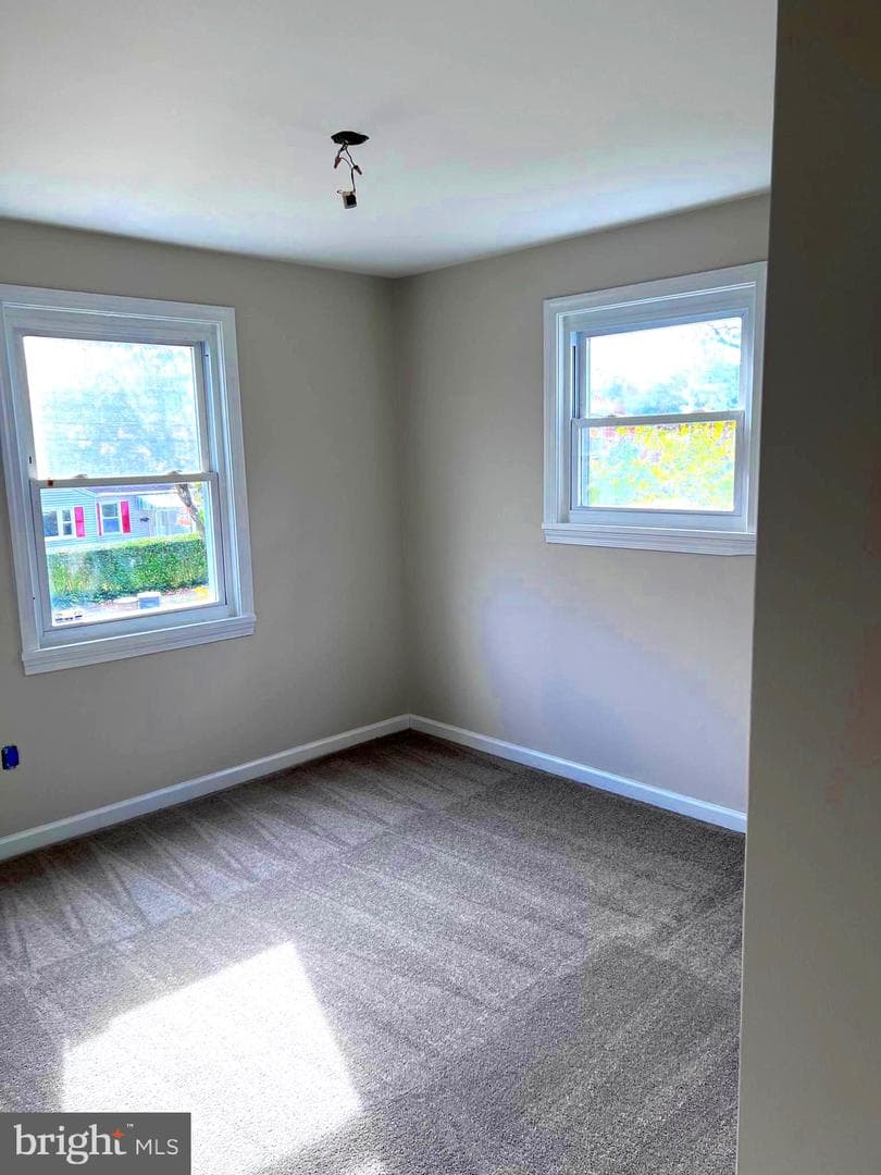 708 Crabb Avenue photo 10