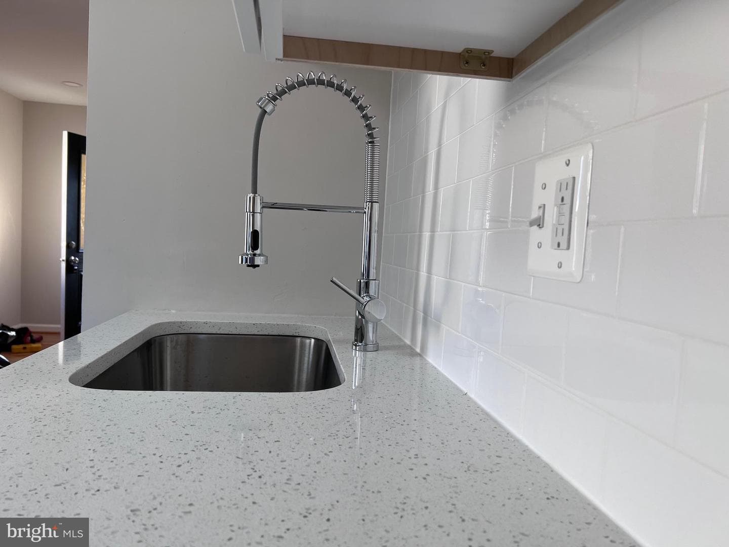 708 Crabb Avenue photo 6