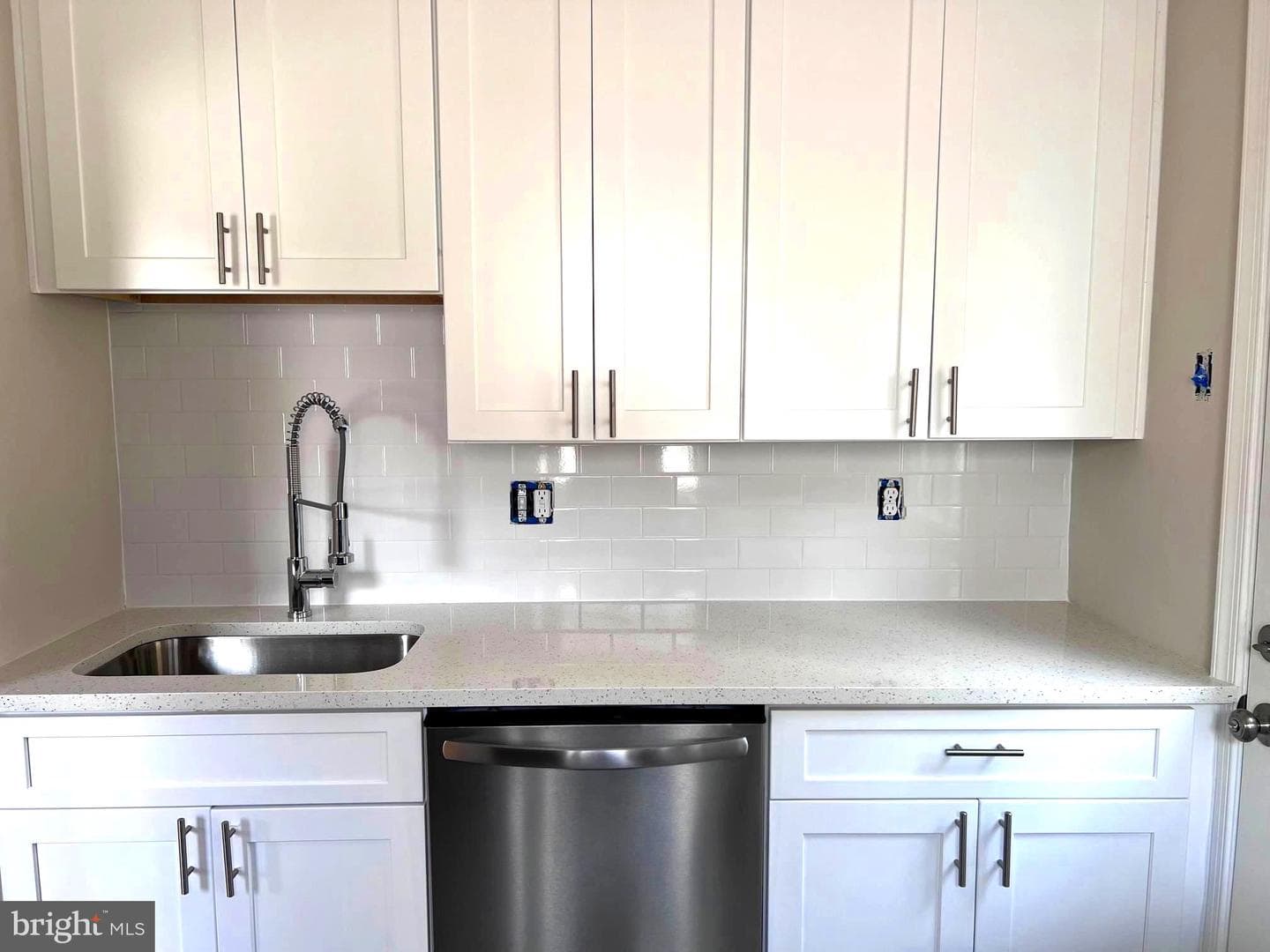 708 Crabb Avenue photo 7