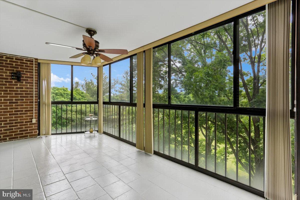 15101 Interlachen Drive #1-614 photo 9