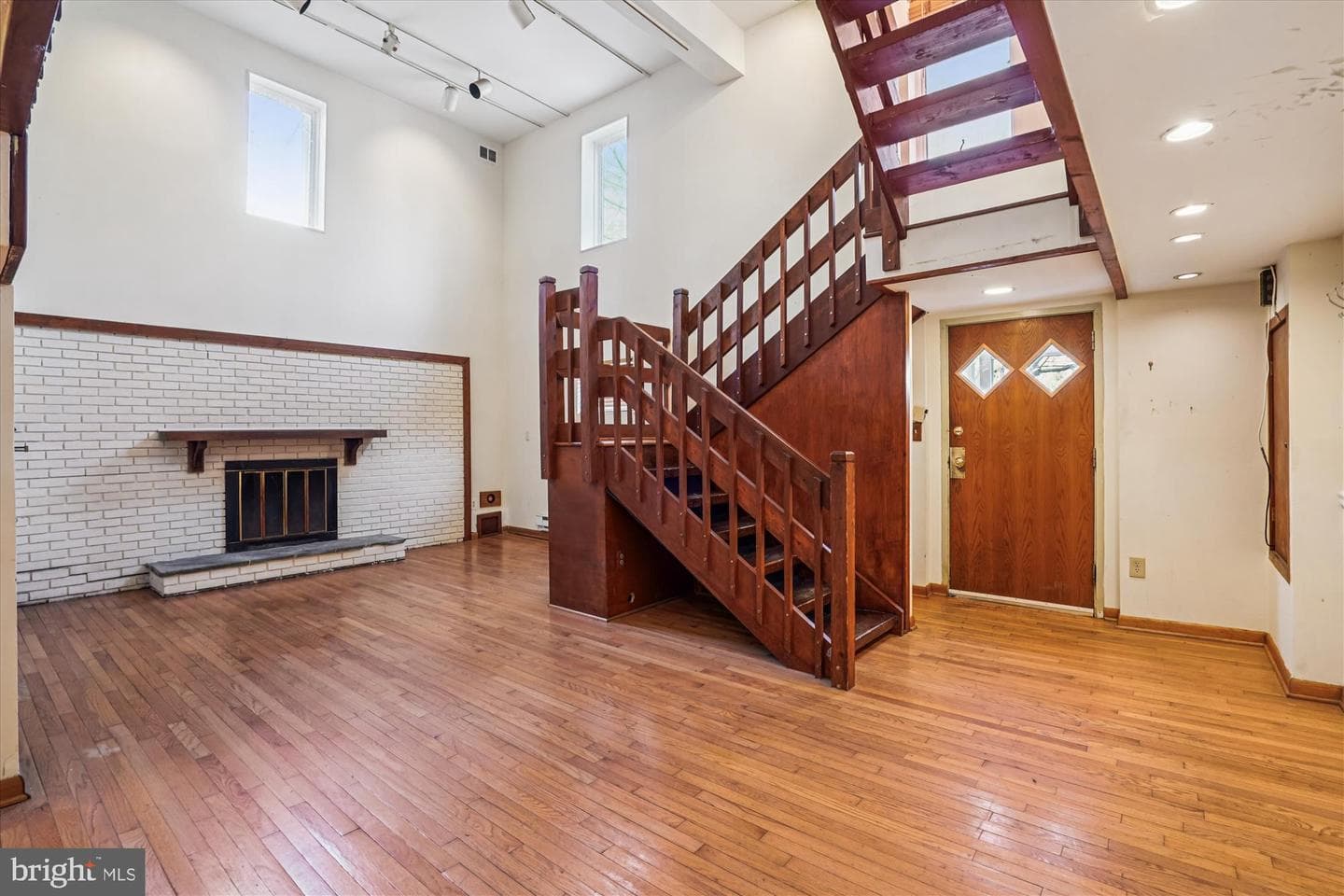 7918 Long Branch Parkway photo 3