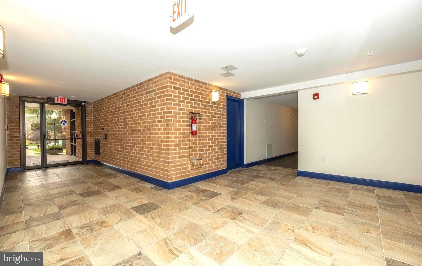 15210 Elkridge Way #91-3k photo 5
