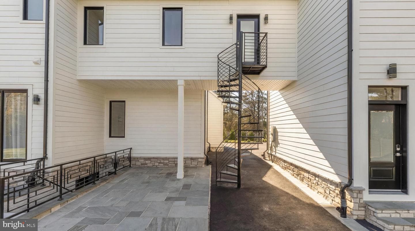 14051 Esworthy Road photo 32