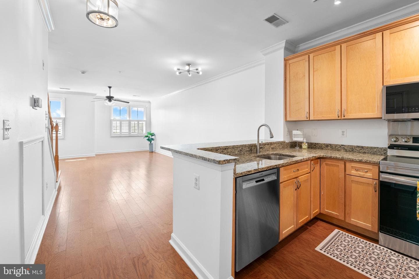 302 King Farm Boulevard #30208 photo 20