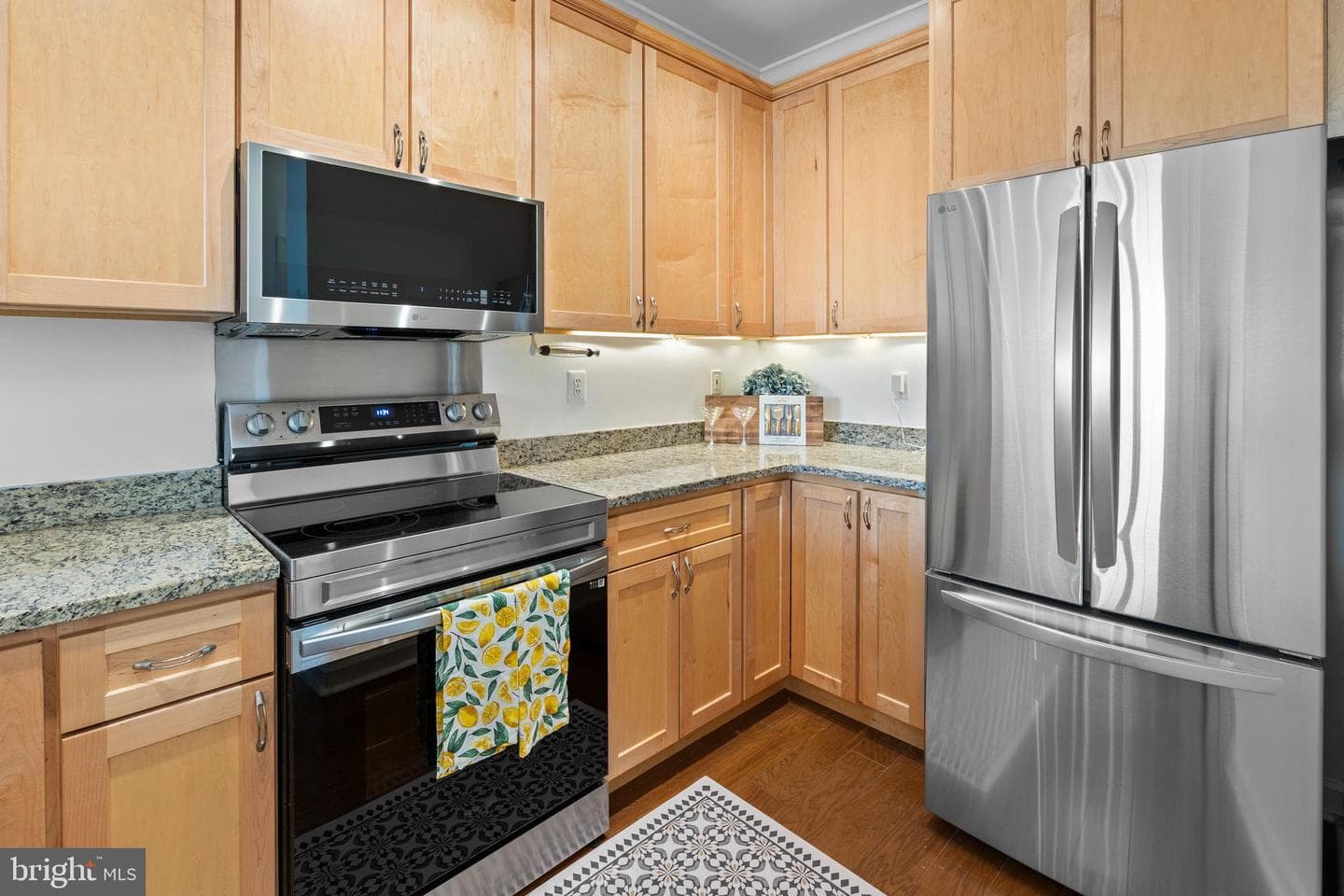 302 King Farm Boulevard #30208 photo 6
