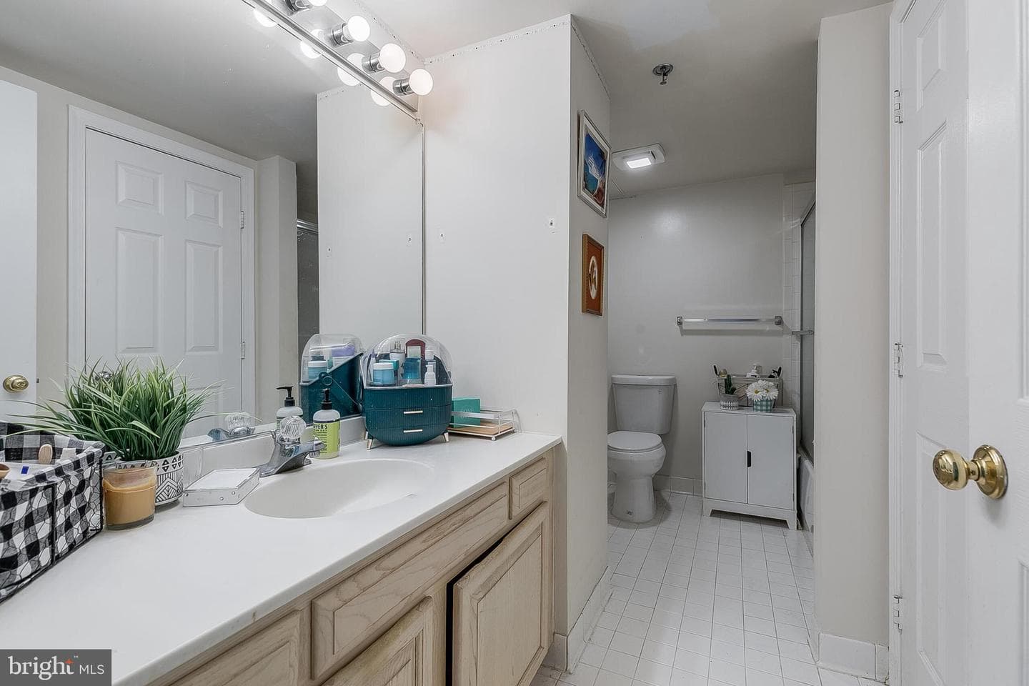 5450 Whitley Park Terrace #209 photo 24