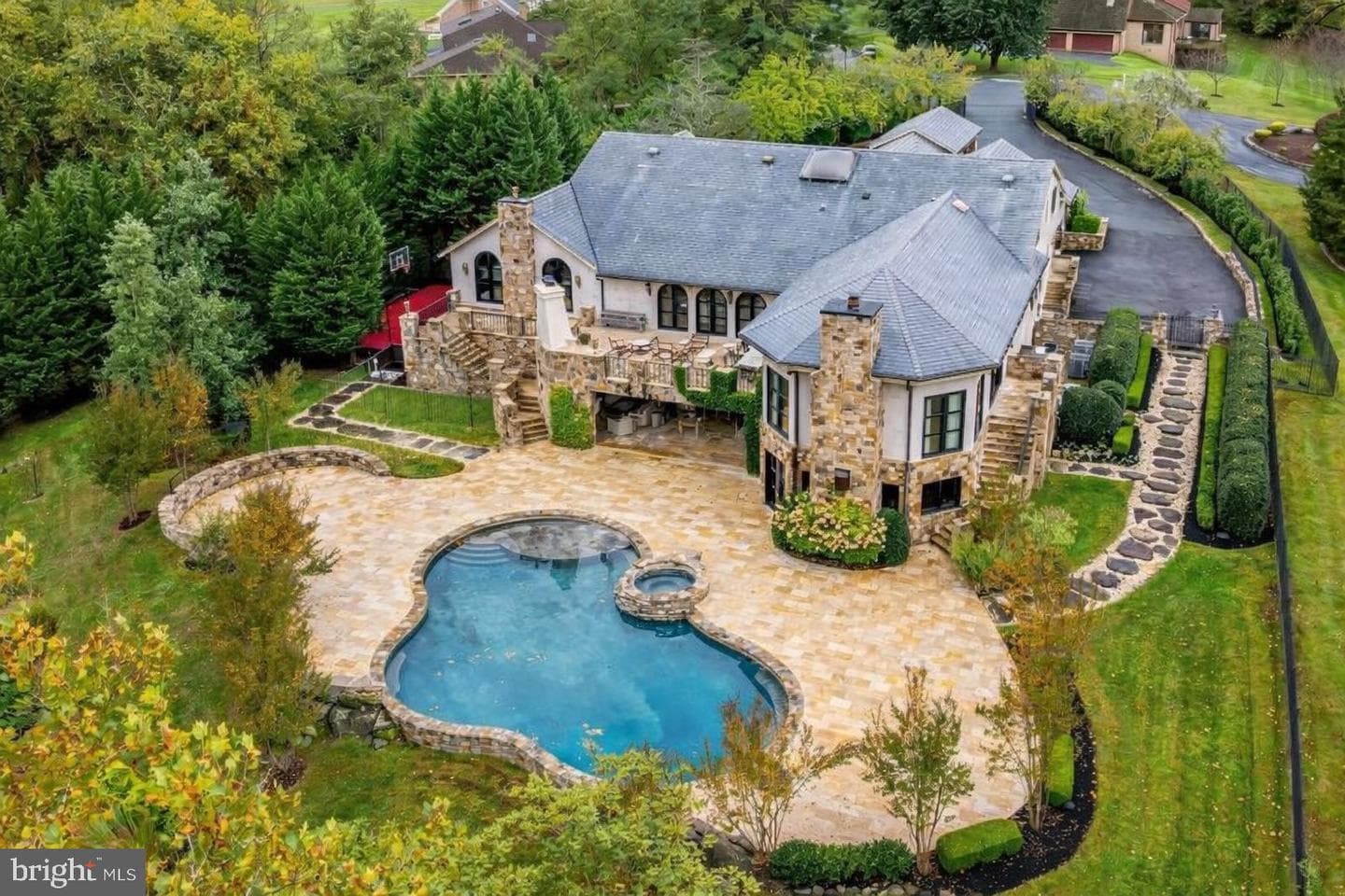 2 Piney Meetinghouse Court