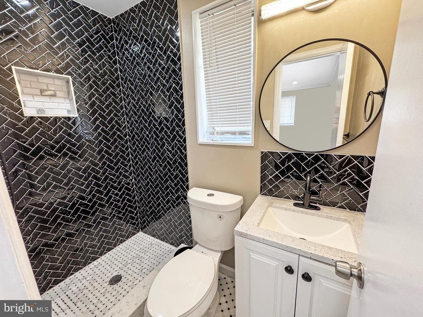 2408 Lillian Drive photo 16