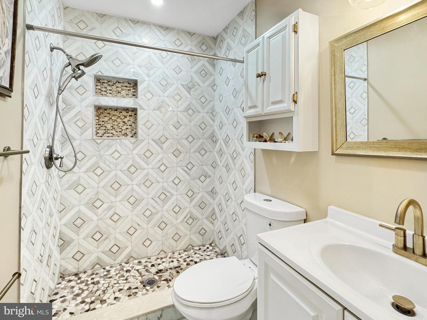 2408 Lillian Drive photo 20