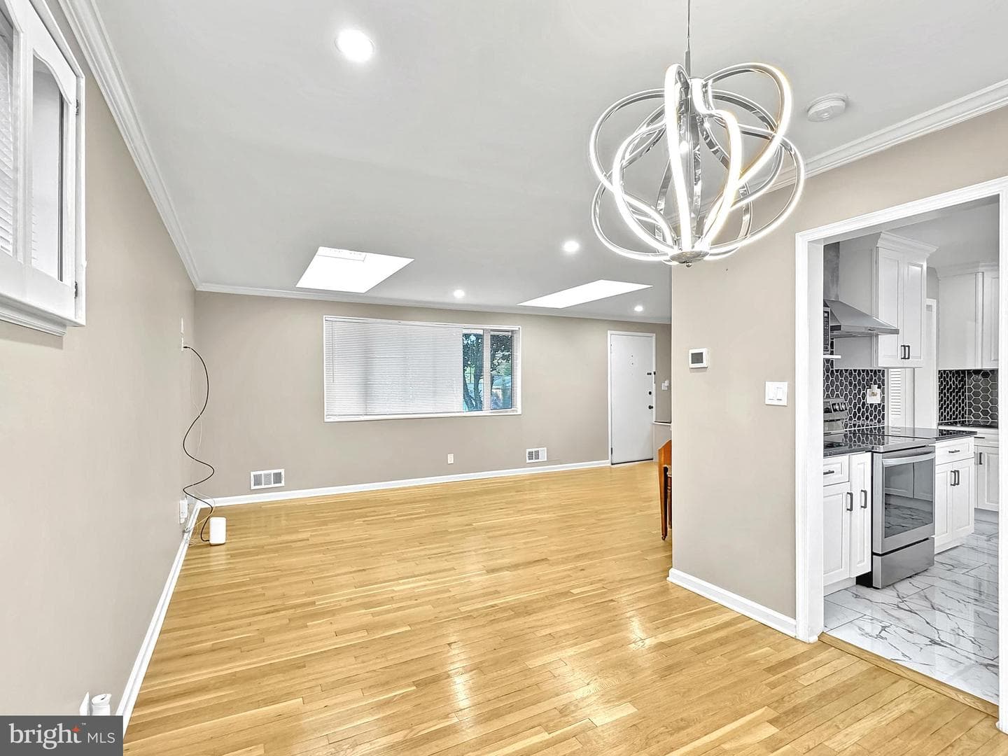 2408 Lillian Drive photo 9