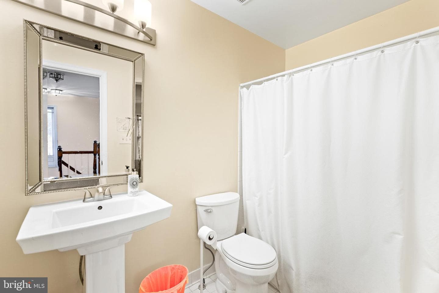 596 Chestertown Street photo 42