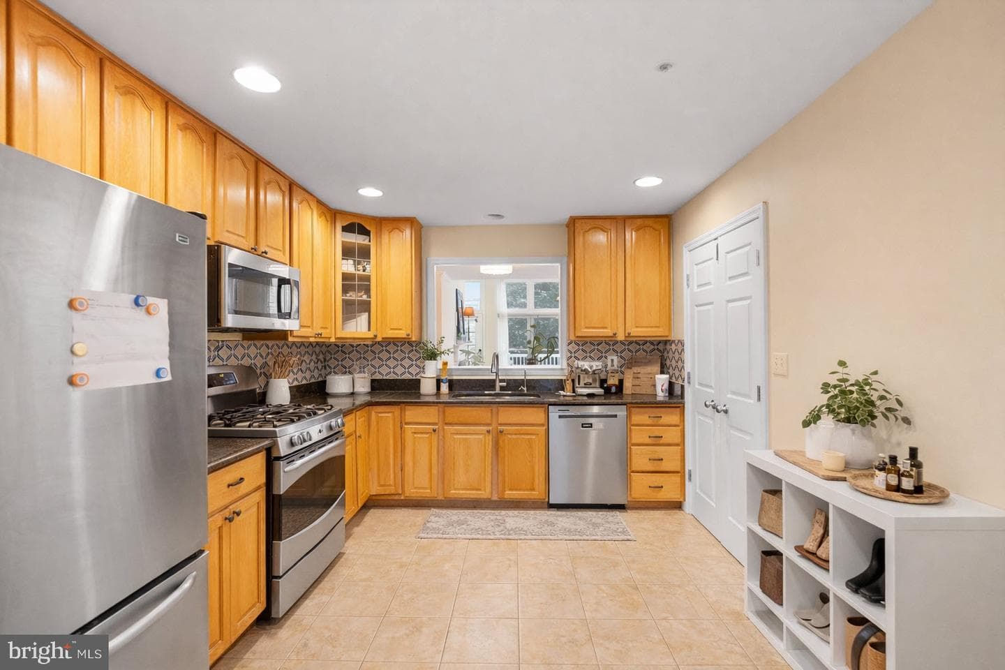 596 Chestertown Street photo 5