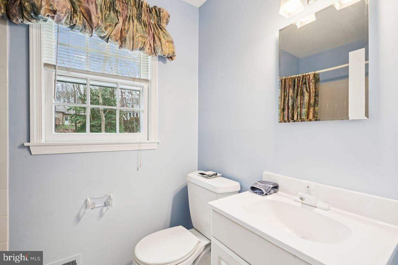 8020 Lakenheath Way photo 22