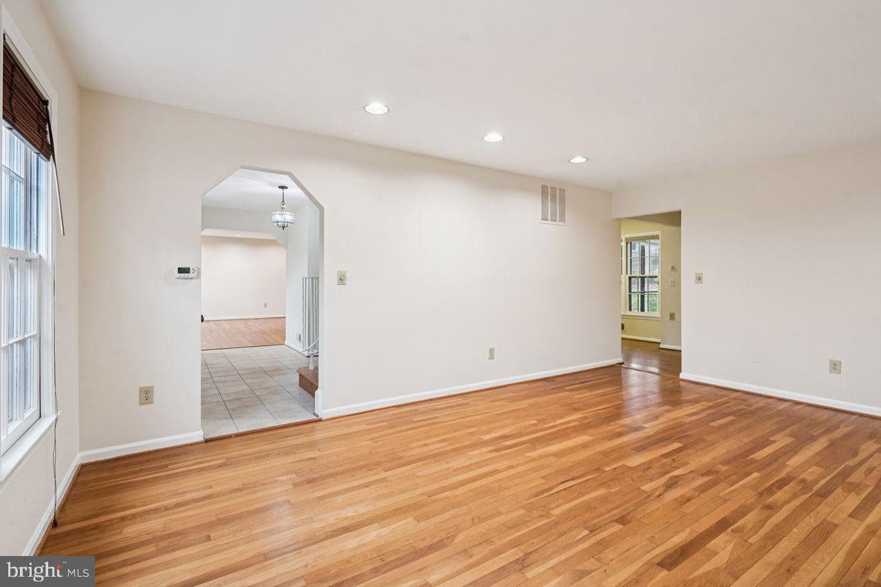 8020 Lakenheath Way photo 8