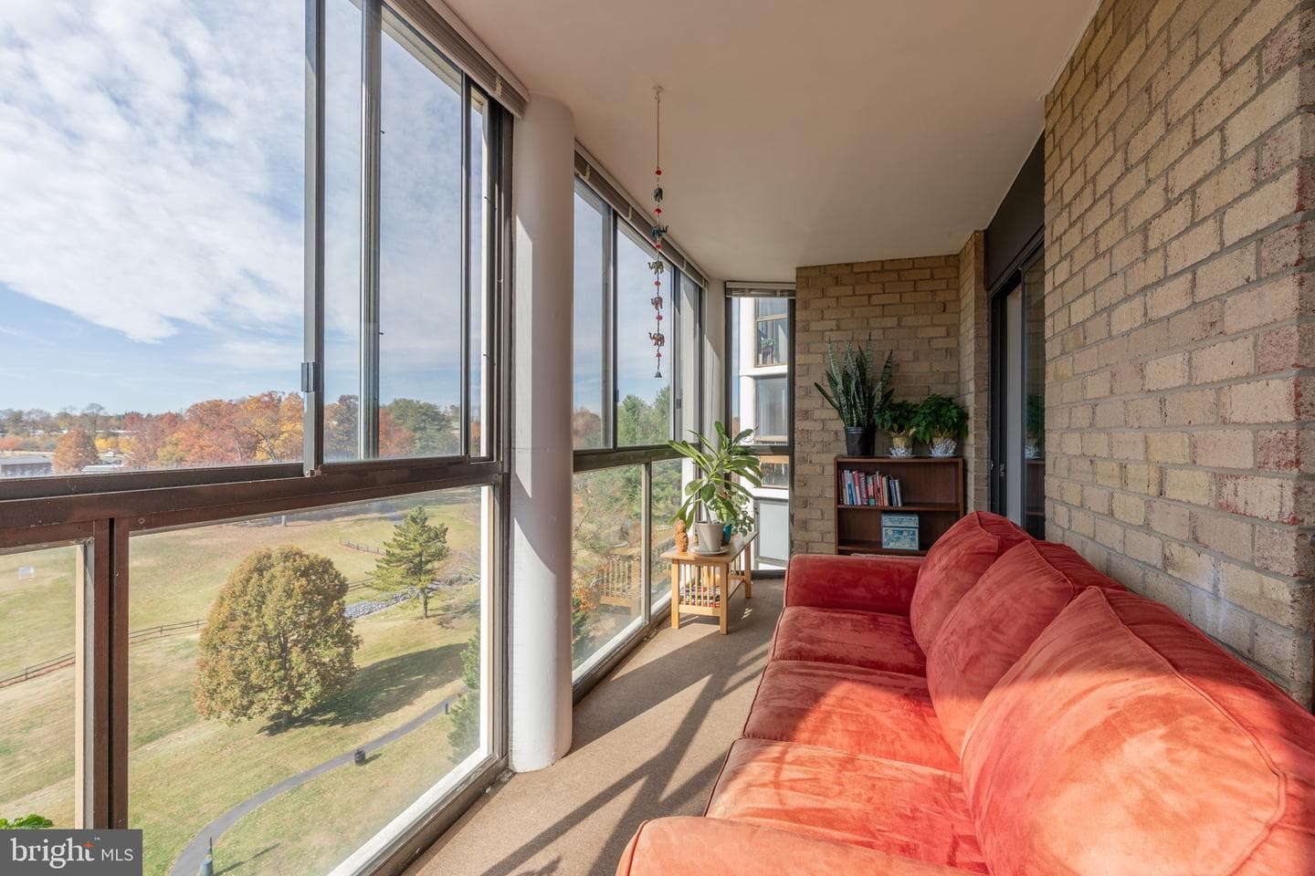 15101 Interlachen Drive #1-612 photo 4